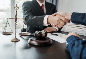 Як знайти хорошого адвоката в Луцьку: практичний гід для мешканців Волині
